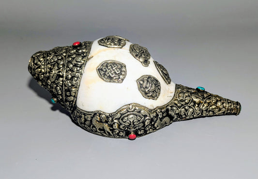 Tibetan Silver-Mounted Ritual Conch Trumpet (Dung-Dkar) with Turquoise and Coral, Early 20th Century