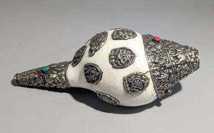 Tibetan Silver-Mounted Ritual Conch Trumpet (Dung-Dkar) with Turquoise and Coral, Early 20th Century