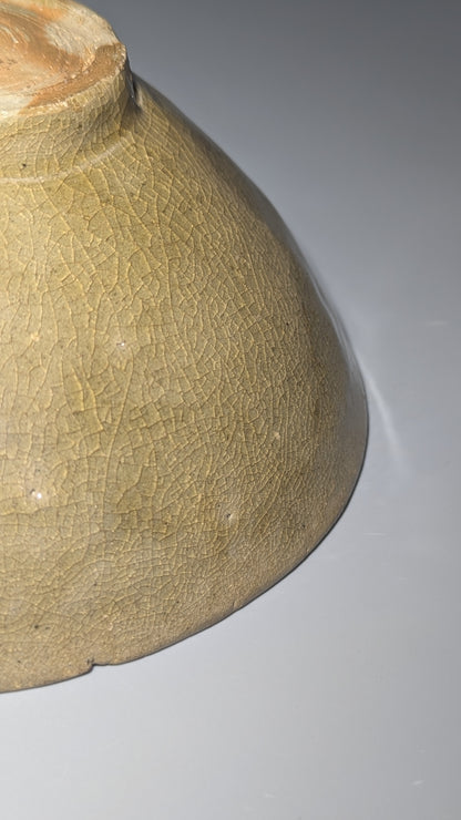Korean Goryeo Celadon Bowl with Incised Lotus Scroll Decoration
