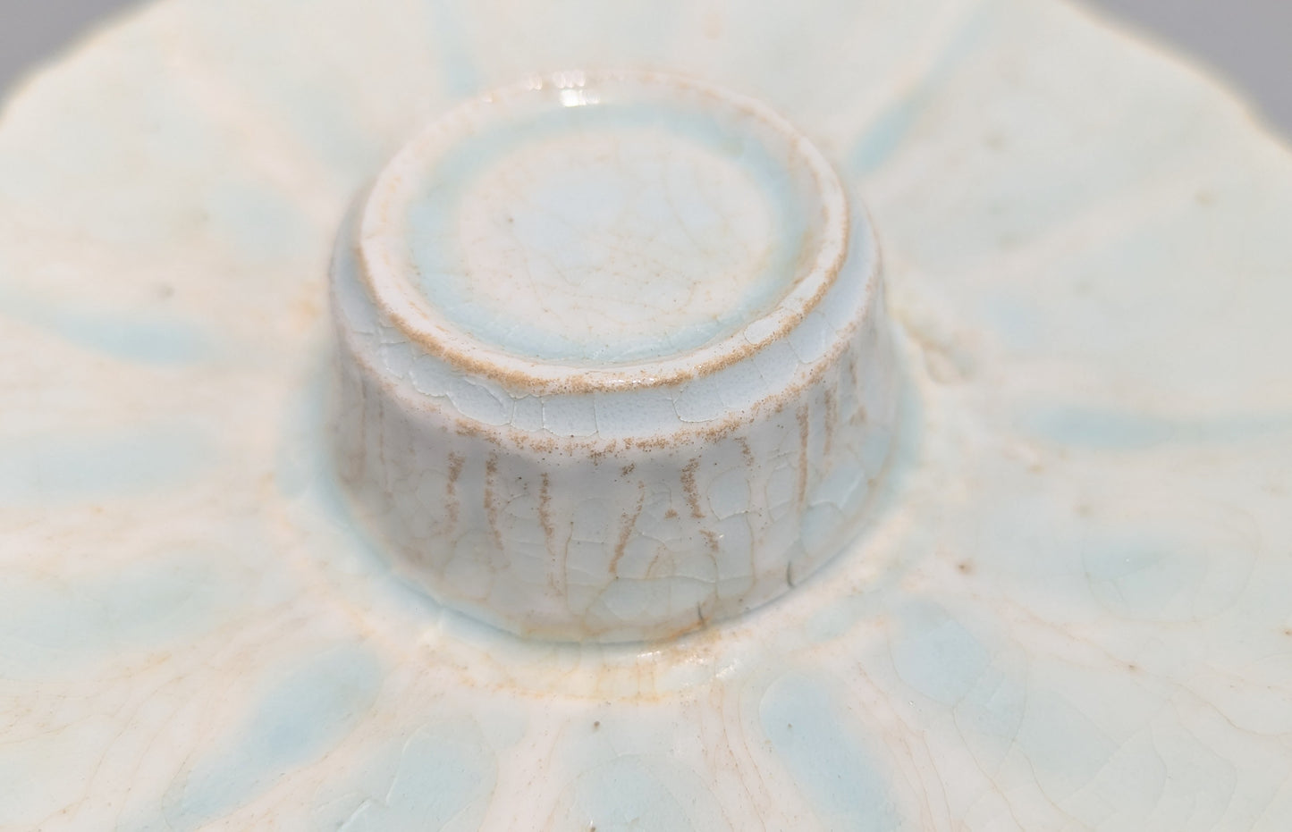 Chinese Crackle-Glazed Celadon Cupstand (Tuozhan), Song Style