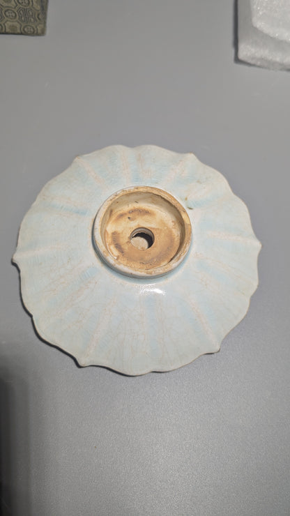 Chinese Crackle-Glazed Celadon Cupstand (Tuozhan), Song Style